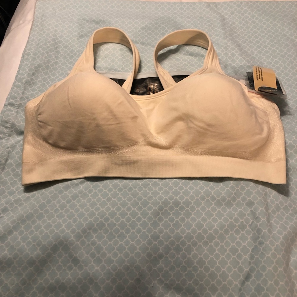 NWT TrueKind Daily Comfort Wireless Shaper Stitched In Padding Bra
